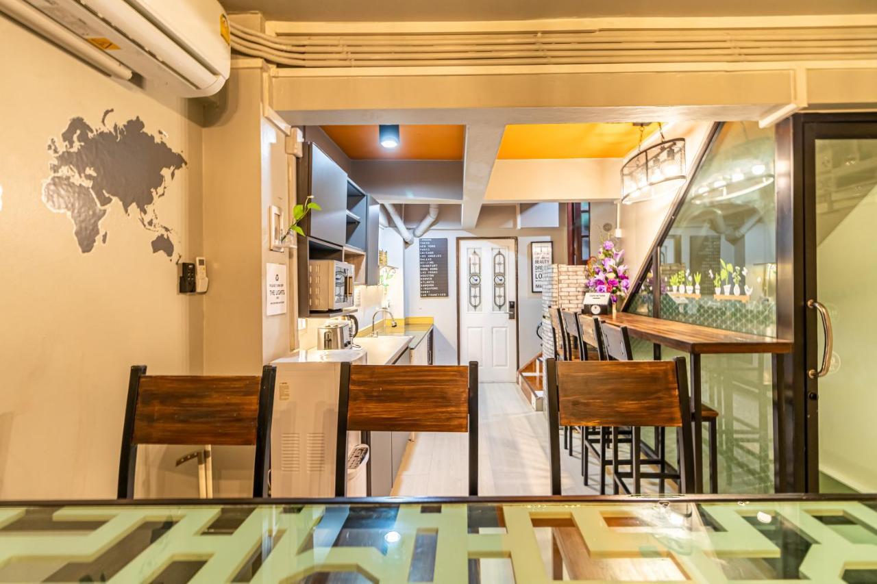 Snoozzze Hostel ใกล้รถไฟฟ้า ย่านบางรัก (Adults Only) Bangkok Luaran gambar