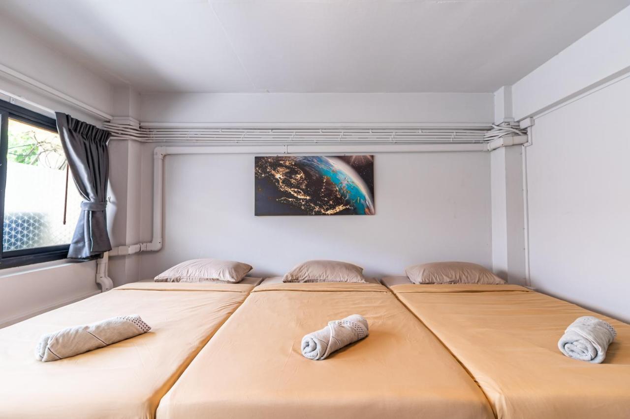 Snoozzze Hostel ใกล้รถไฟฟ้า ย่านบางรัก (Adults Only) Bangkok Luaran gambar