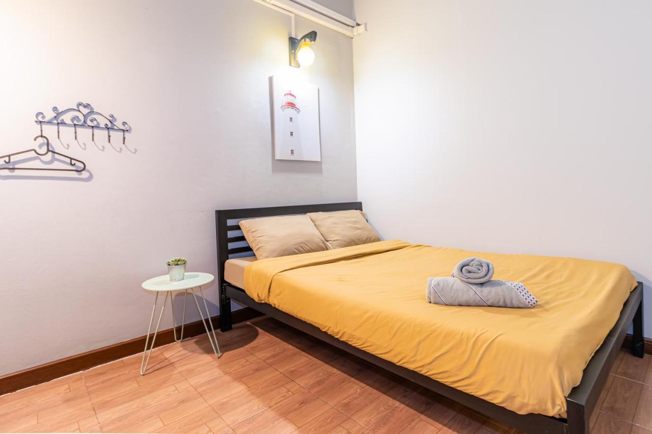 Snoozzze Hostel ใกล้รถไฟฟ้า ย่านบางรัก (Adults Only) Bangkok Luaran gambar