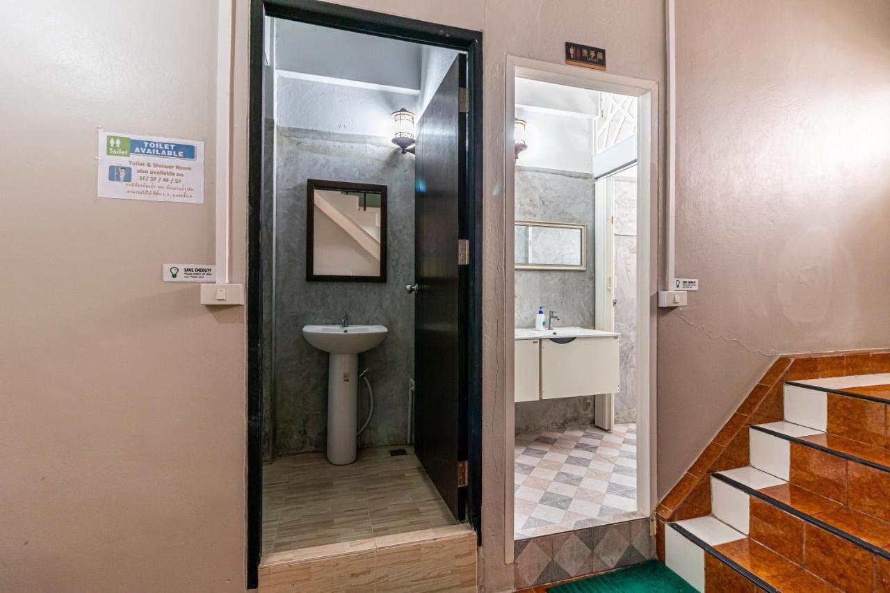 Snoozzze Hostel ใกล้รถไฟฟ้า ย่านบางรัก (Adults Only) Bangkok Luaran gambar