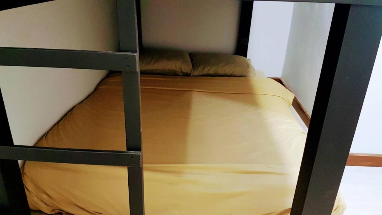 Snoozzze Hostel ใกล้รถไฟฟ้า ย่านบางรัก (Adults Only) Bangkok Luaran gambar